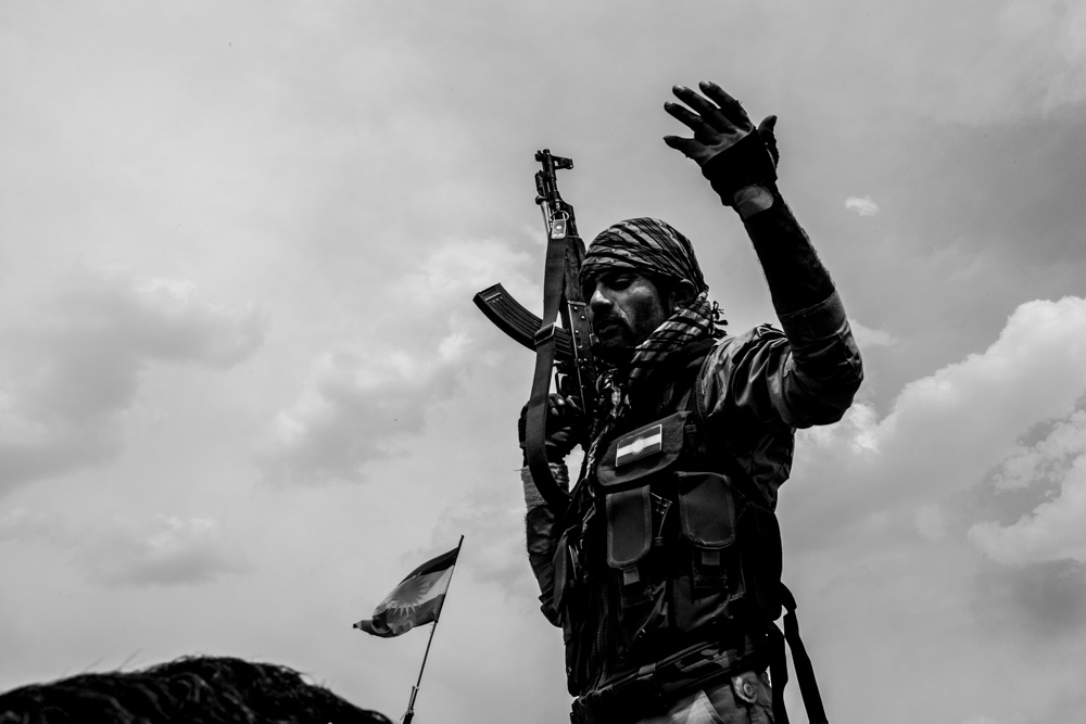 Peshmerga soldiers on the Gwer front line, southwestern Erbil, May 3, 2016. (Photo: Kurdistan24/Alexandre Afonso)